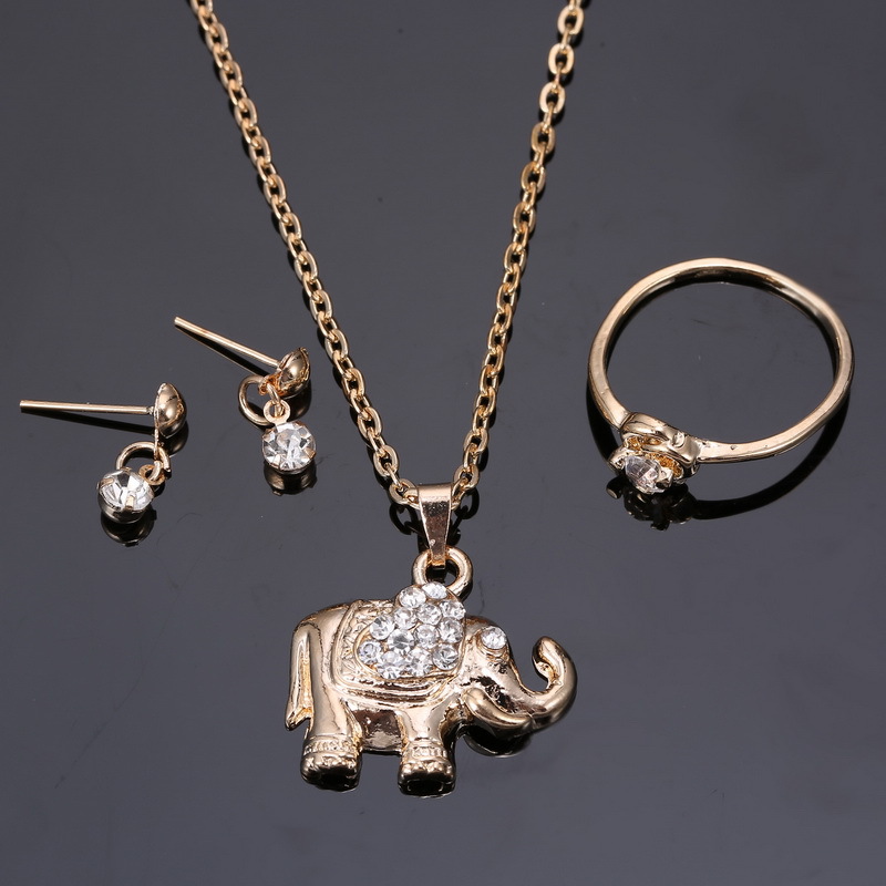 Animal Pendant Jewelry Set Image 1