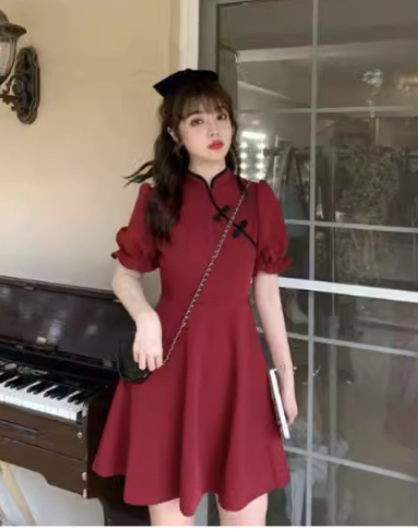 Elegant Qipao Dress Image 4