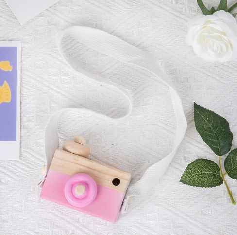 Wooden Camera Toy - Pink