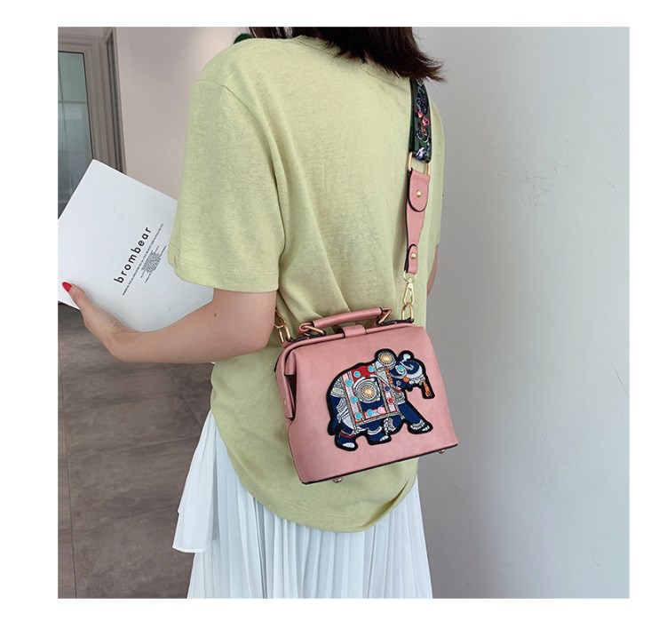 Embroidered Shoulder Bag - White