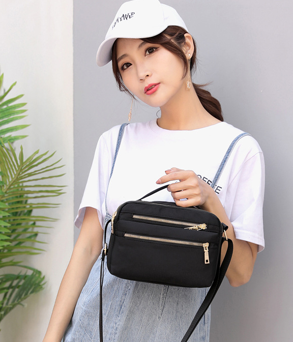 Fashionable Waist Bag Image 5
