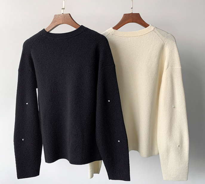 Casual Women's Sweater Image 3