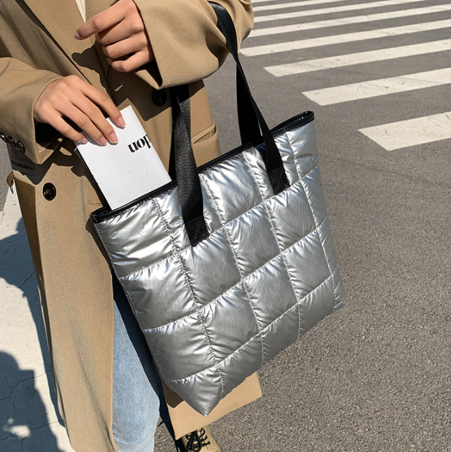 Imagen de Bolsa Puffer Lila 5