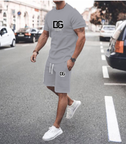 Men's T-shirt and Shorts Set Image 5