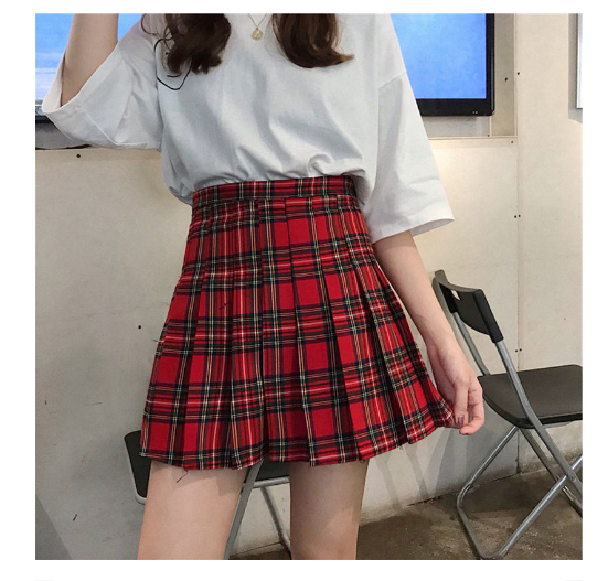 Women's Plaid Skirt Image 4