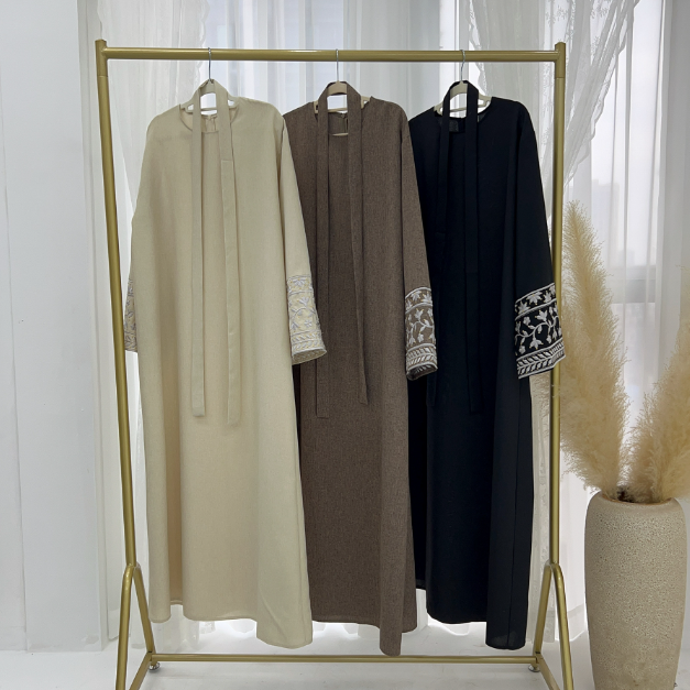 Lace-up Abaya