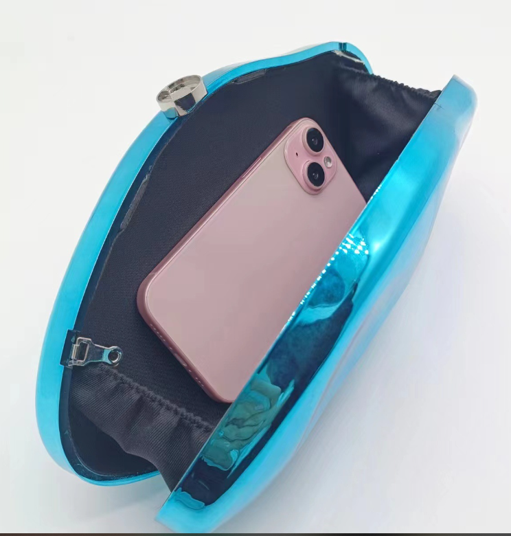 Rafaela Clutch Image 6