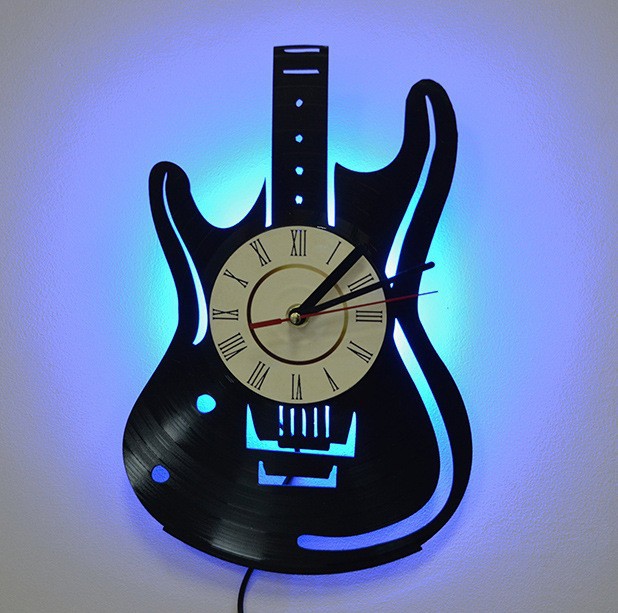 Black Vinyl Clock 1
