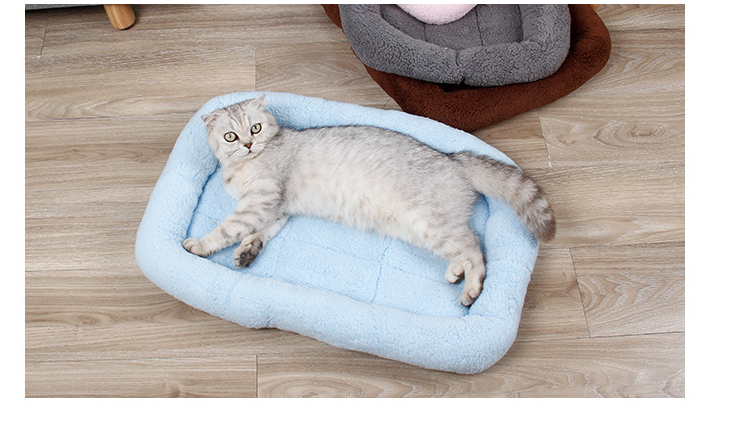 Pet Kennel Mat Image 1