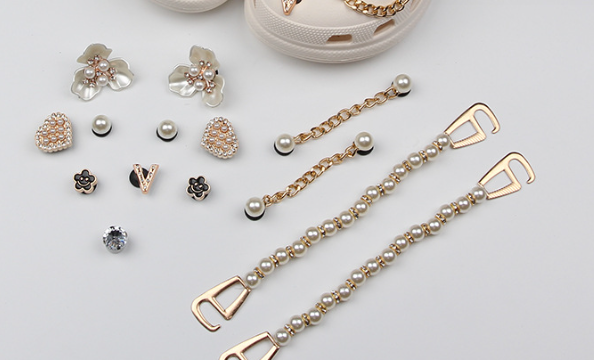 Crystal diamond and chain decoration for Croc Charm shoe buckle garden shoes decoration fit woman children of gift first choice