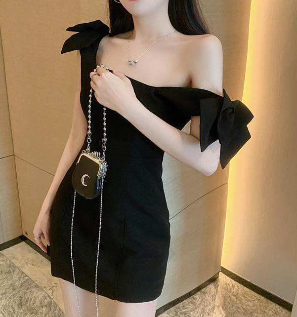 Bow Tie Back Dress Image 3