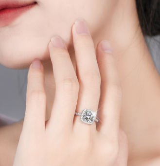 Elegant Ring Design