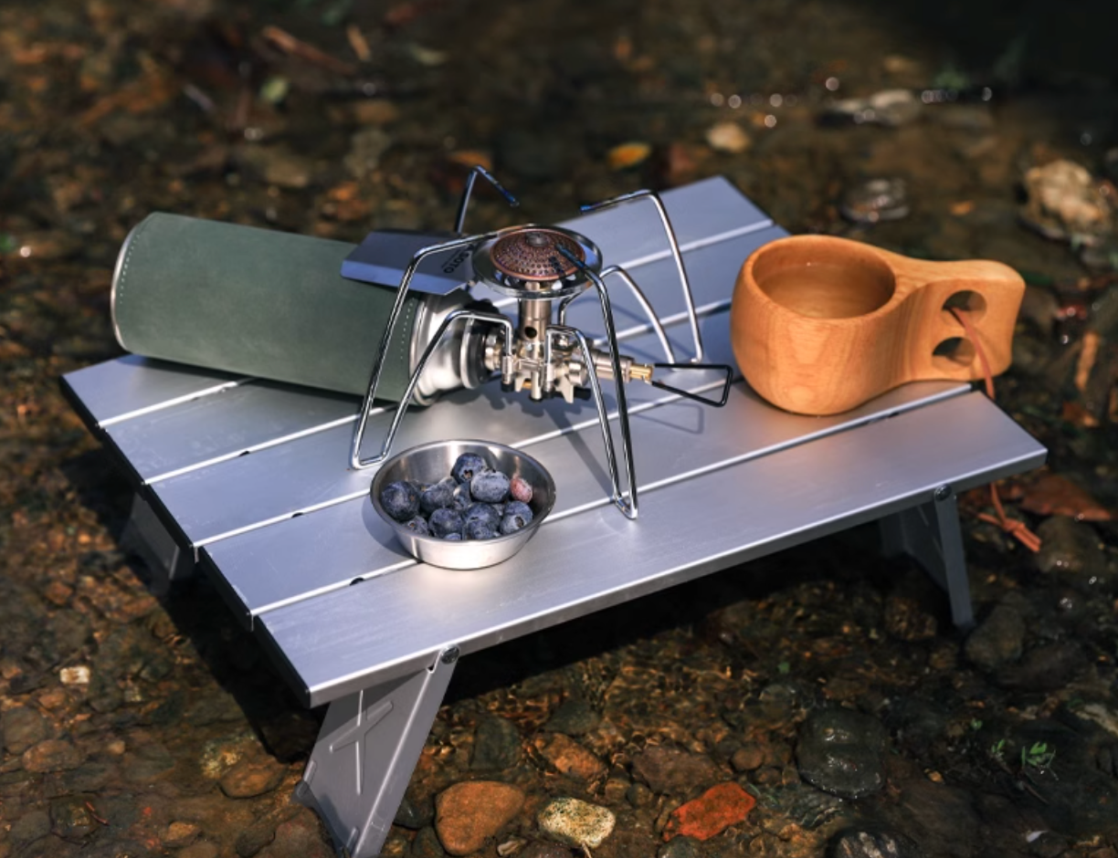 Outdoor Folding Table Image 3