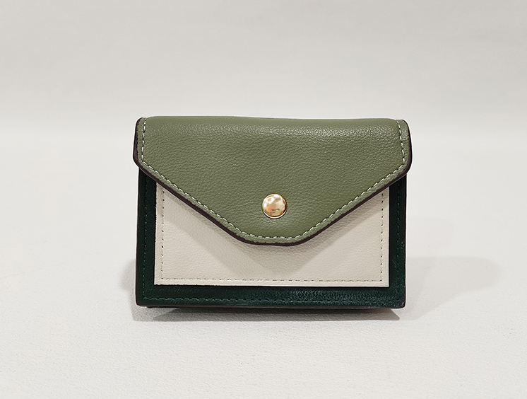 Stylish Color-Blocked Design