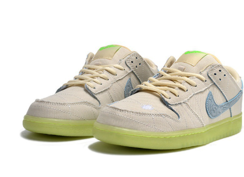 Dunk Dragon Head Sneakers Image 4