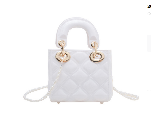 Diamond-patterned chain bag image 3