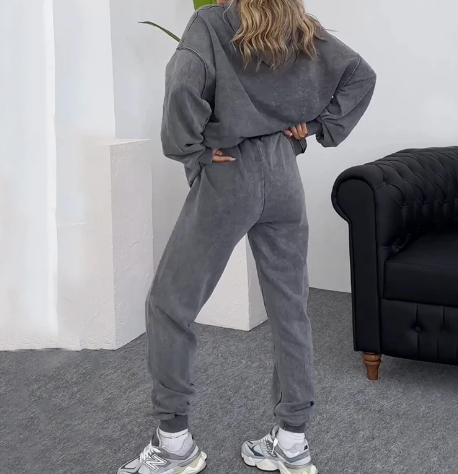 Hooded Sweater Image 3