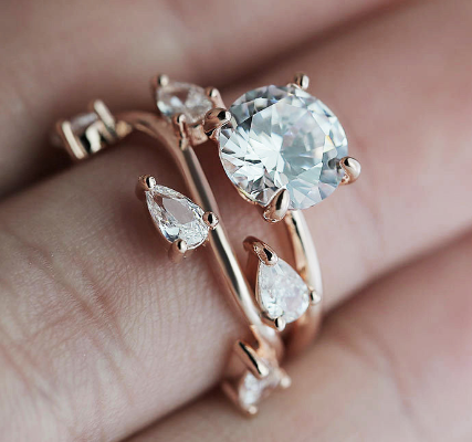 Leaf-Shaped Zirconia Ring Image 1