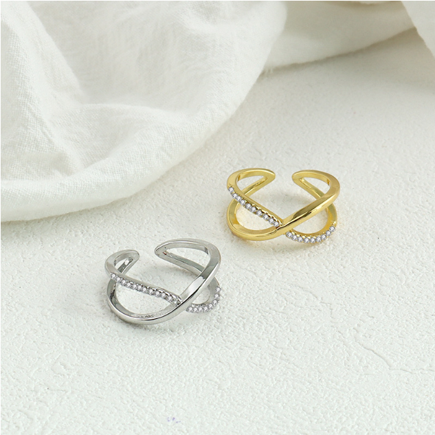 14K Gold Ring French Diamond Style Image 7