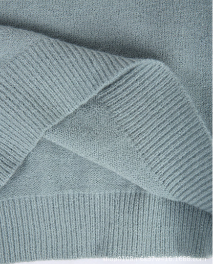 Sweater details image 2