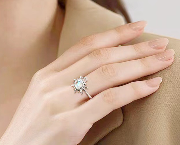 Adjustable Anti-Stress Women's Ring Image 1