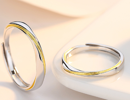 Möbius Ring Image 2