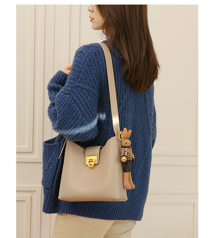 Irregular Three-Dimensional Small Square Bag - Image 2