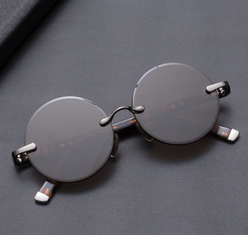 Retro Round Crystal Sunglasses 3