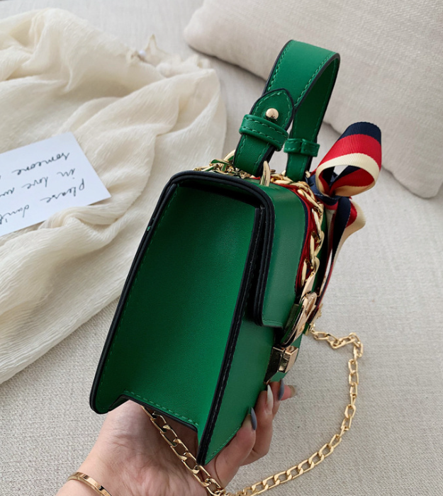 Stylish Chain Handle