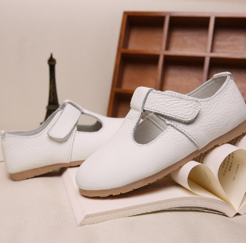 Children's Shoes Image 1