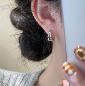 Japanese Super Popular Metal Diamond Earrings