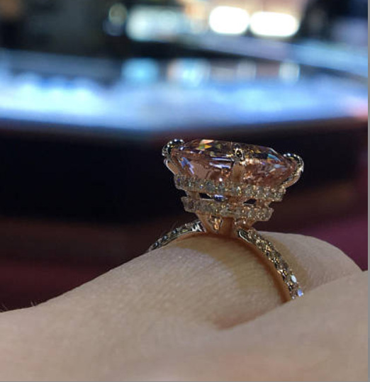 Stunning Zircon Ring - Image 2