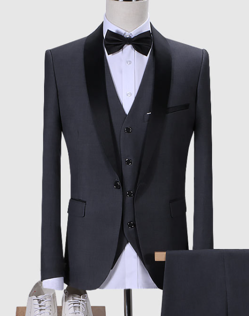 Three-piece suit image 4
