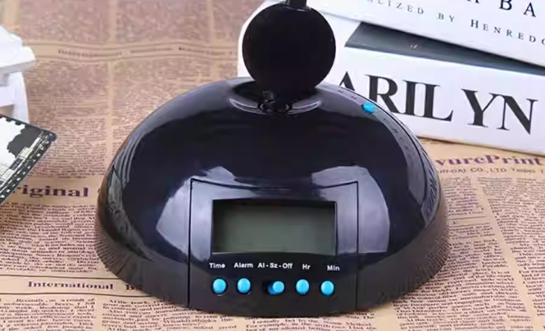 Flying Alarm Clock Image 4