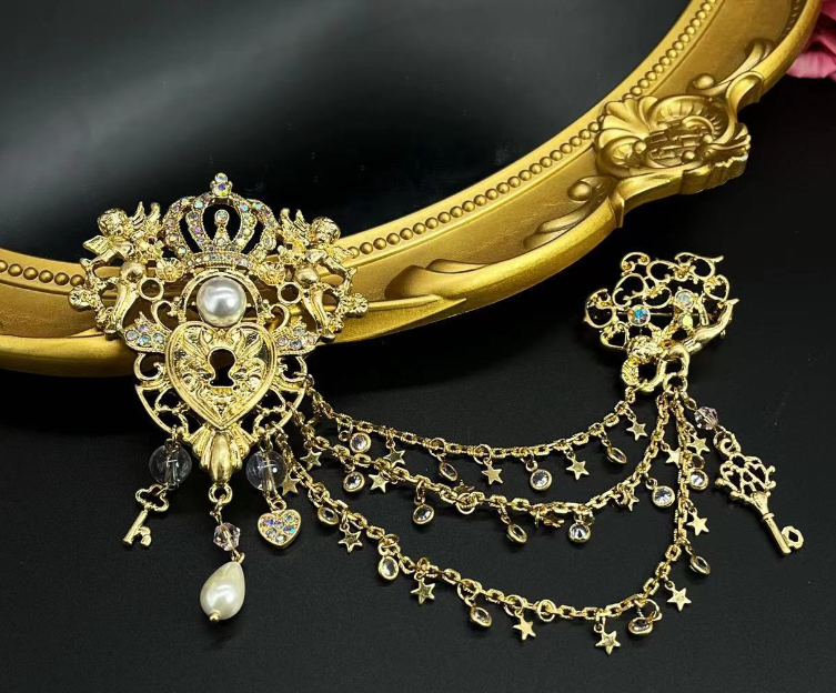Crown brooch