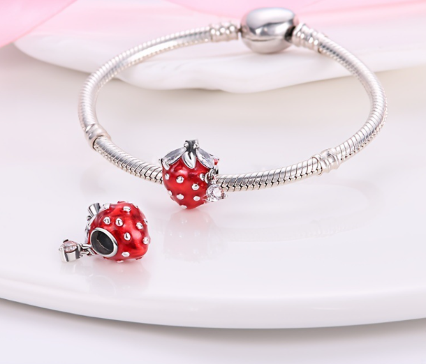 Berloque Charm Strawberry Image 2