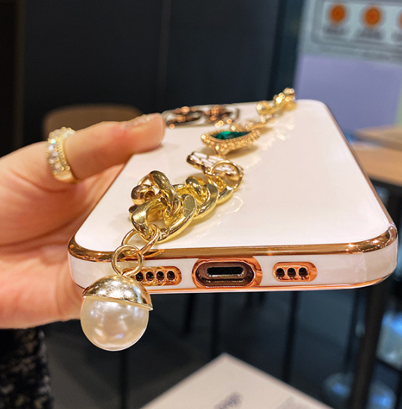 Four Leaf Grass Chain Mobile Phone Case