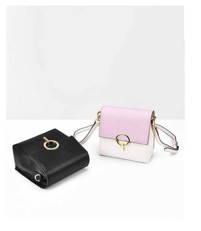 Black Fashionable Wide Strap Small Bag