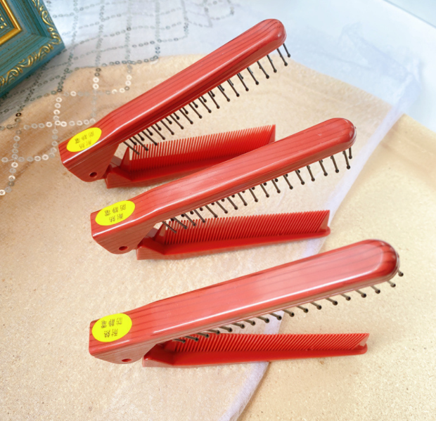 Folding Comb 1