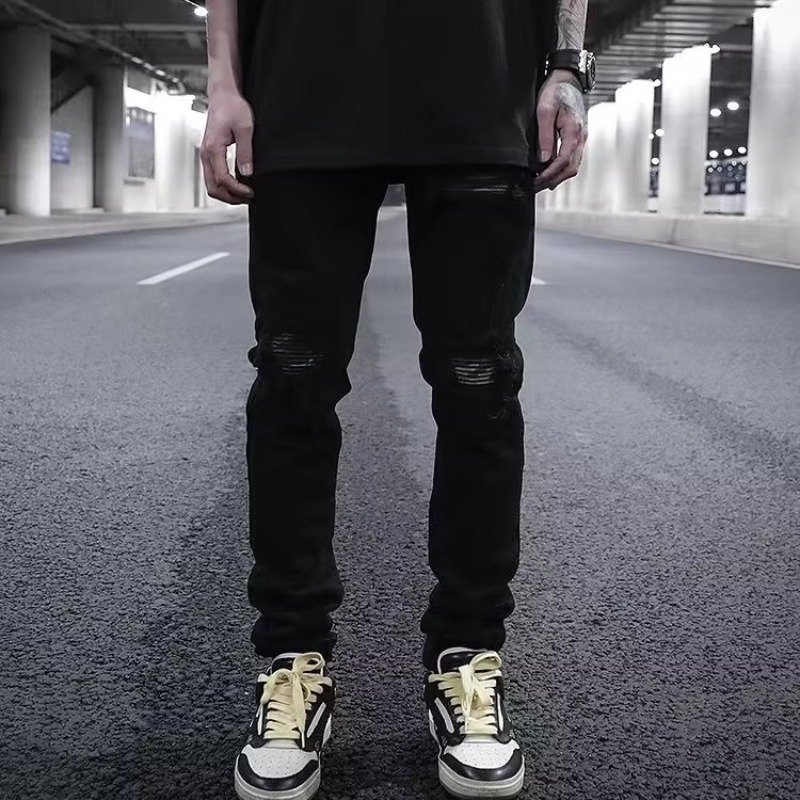 Slim-fit zippered jeans front view