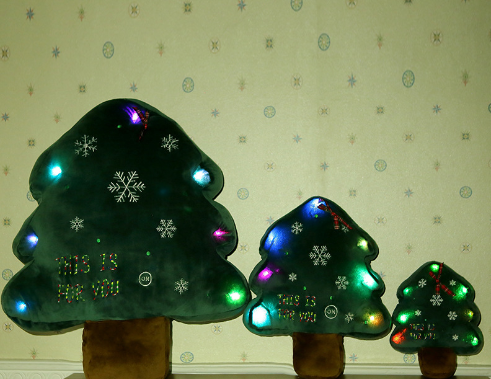 Glowing Christmas Tree Plush Toy 1