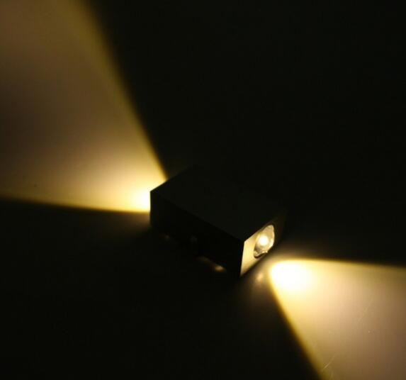 Aluminum Wall Lamp 2