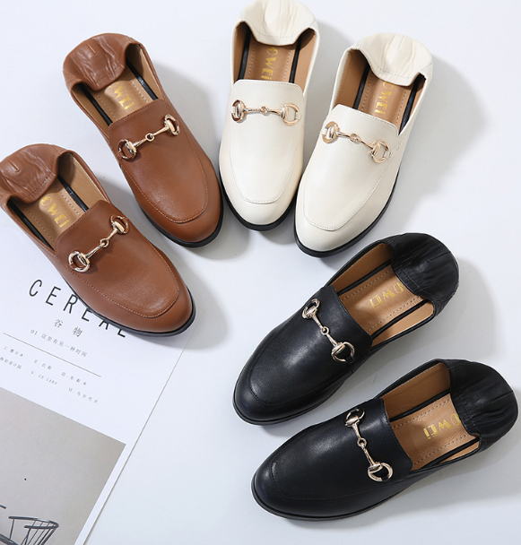 Stylish Flats Image 1