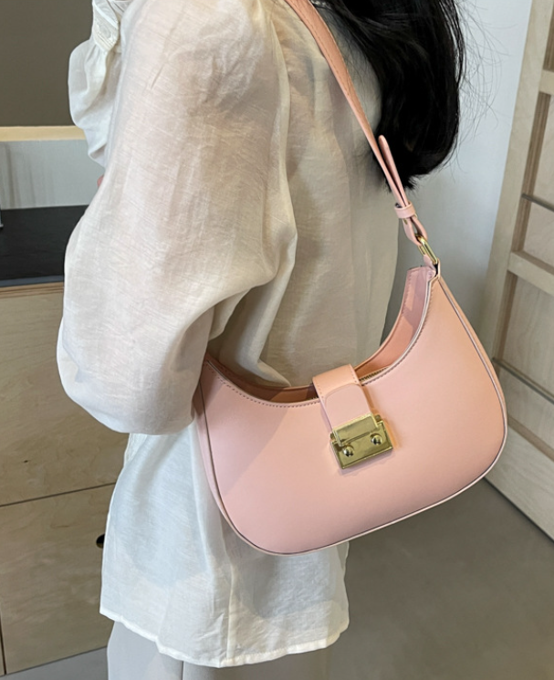 Chic Shoulder Bag - Image 4
