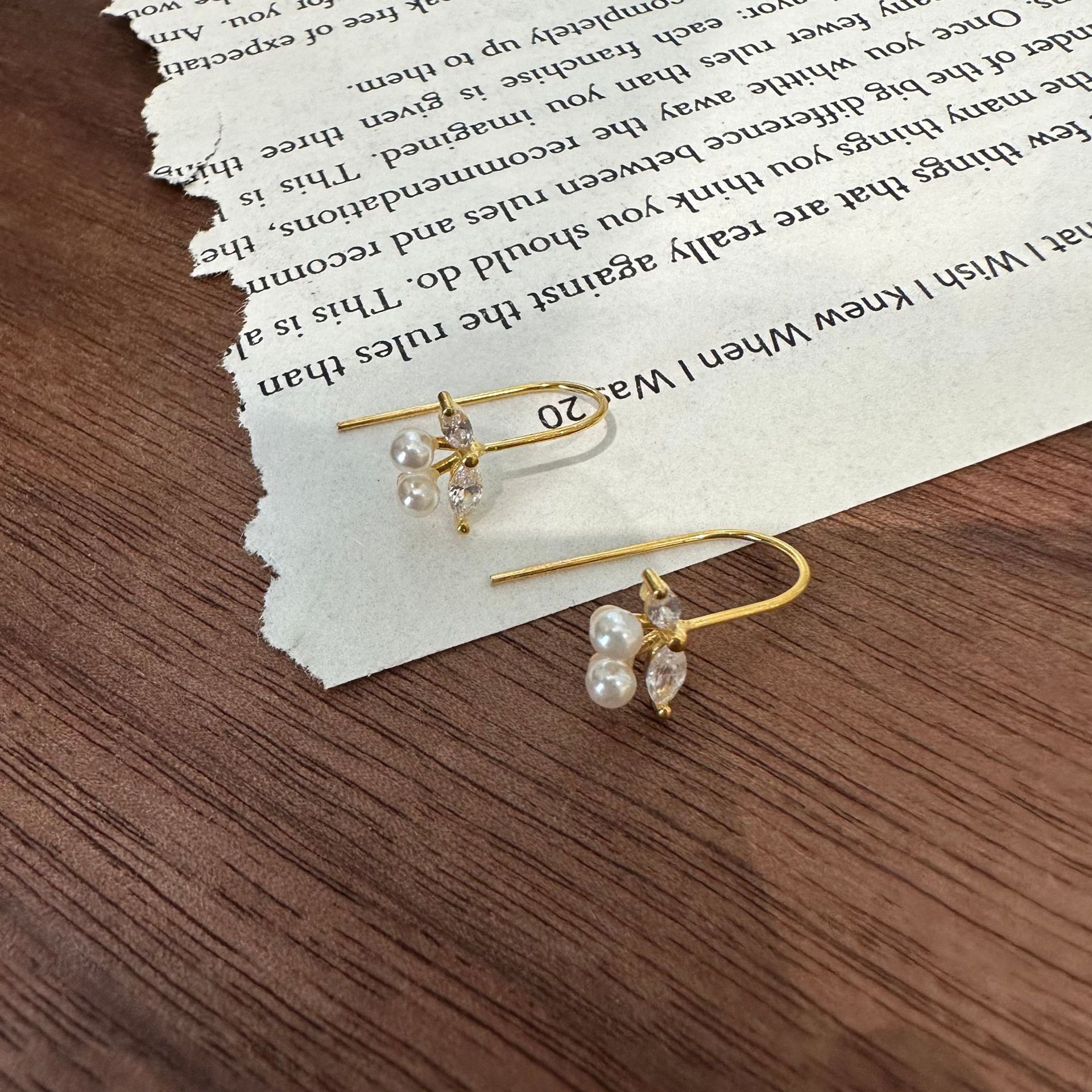 Cherry Earrings Details