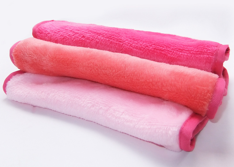Makeup Remover Towel Image 3