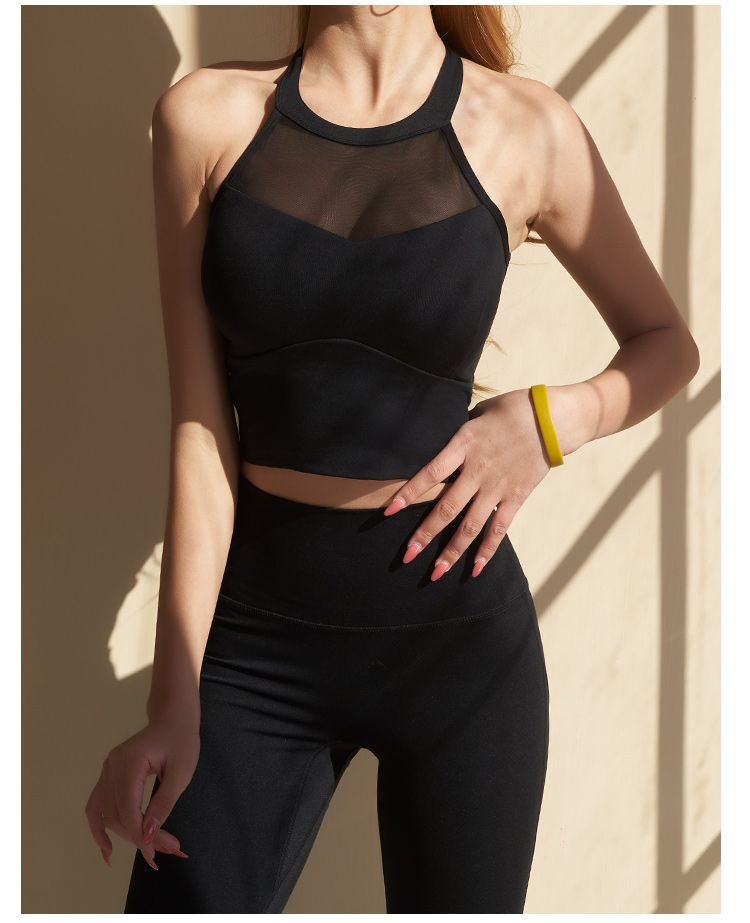 Seamless Sports Bra in Black