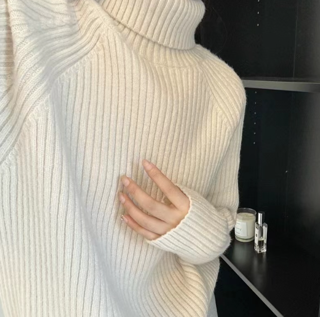 High-neck sweater in Gray