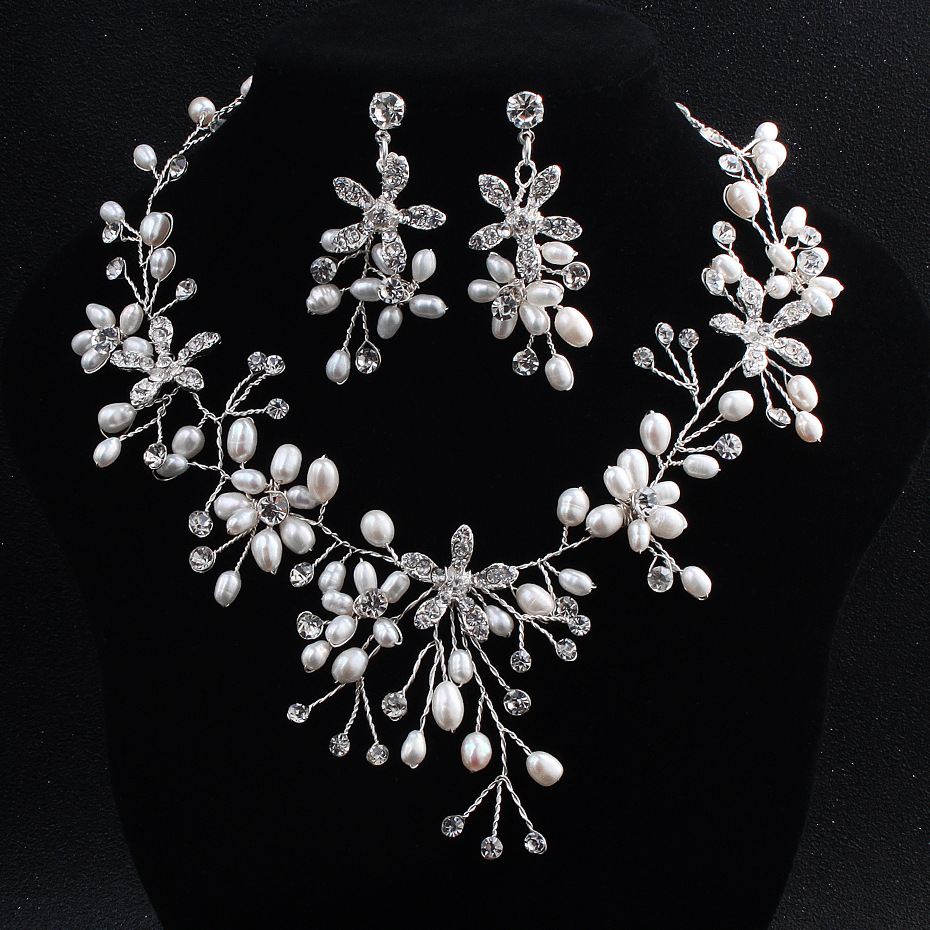 Bridal Jewelry Set Image 4