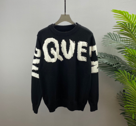 Queen Graffiti Knitwear Image 3